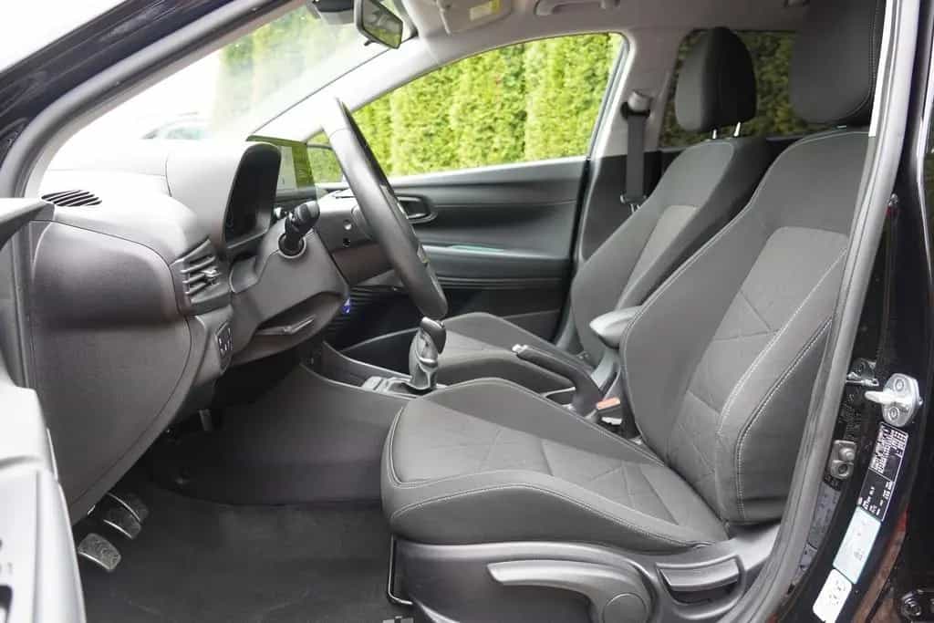 Hyundai BAYON 1.0 T-GDI Intro LED Navi Bose Spurhalte 05/2021-photo-23