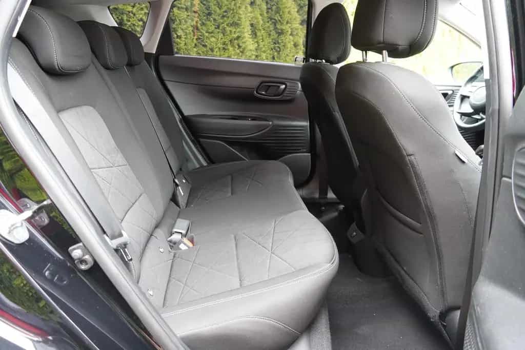 Hyundai BAYON 1.0 T-GDI Intro LED Navi Bose Spurhalte 05/2021-photo-25