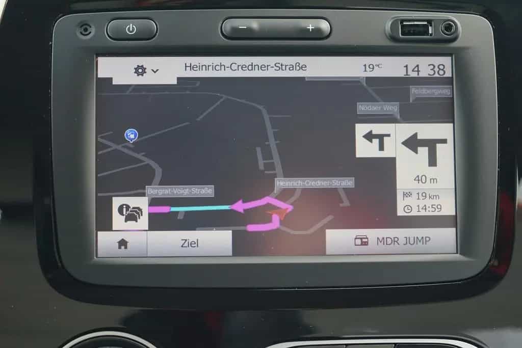 Renault Captur 1.2 TCE Intens Klimaaut. Navi Kamera DAB 01/2018-photo-14