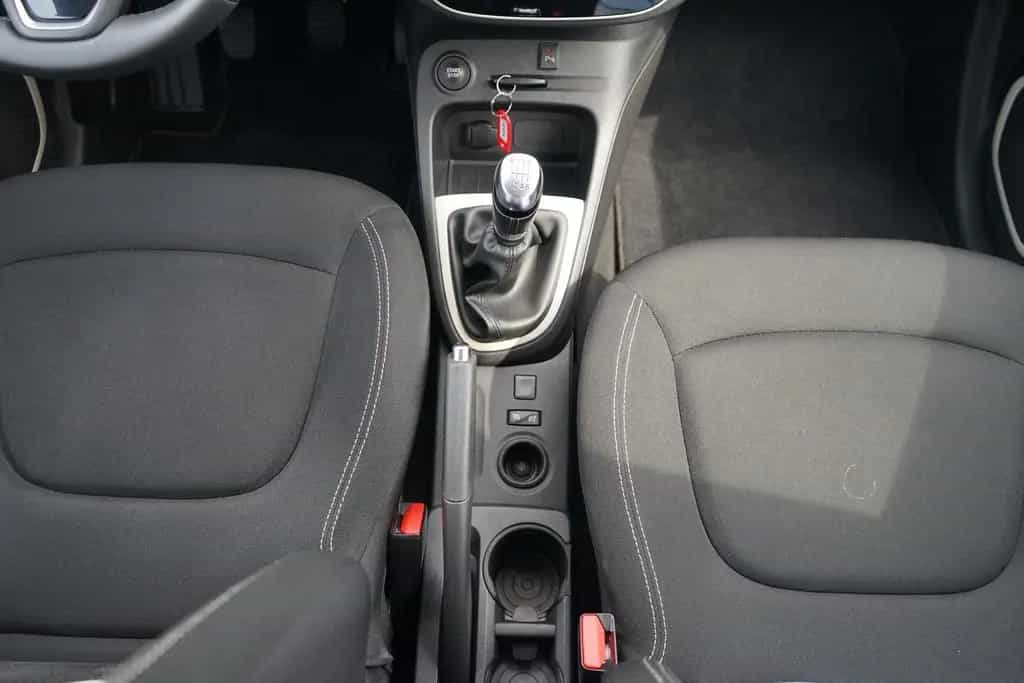 Renault Captur 1.2 TCE Intens Klimaaut. Navi Kamera DAB 01/2018-photo-17