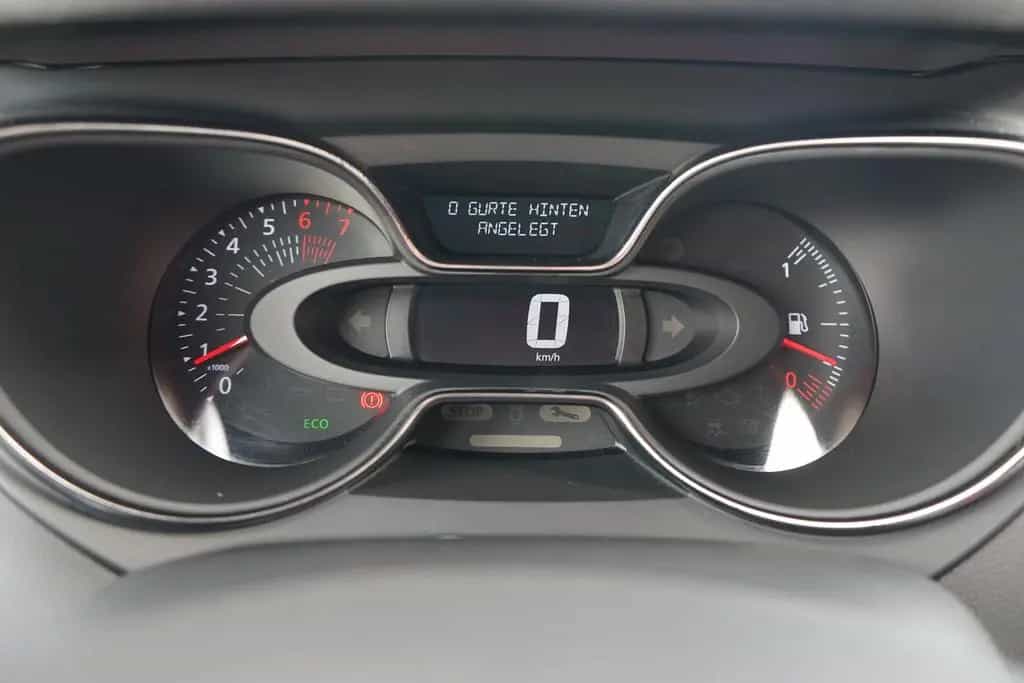 Renault Captur 1.2 TCE Intens Klimaaut. Navi Kamera DAB 01/2018-photo-21