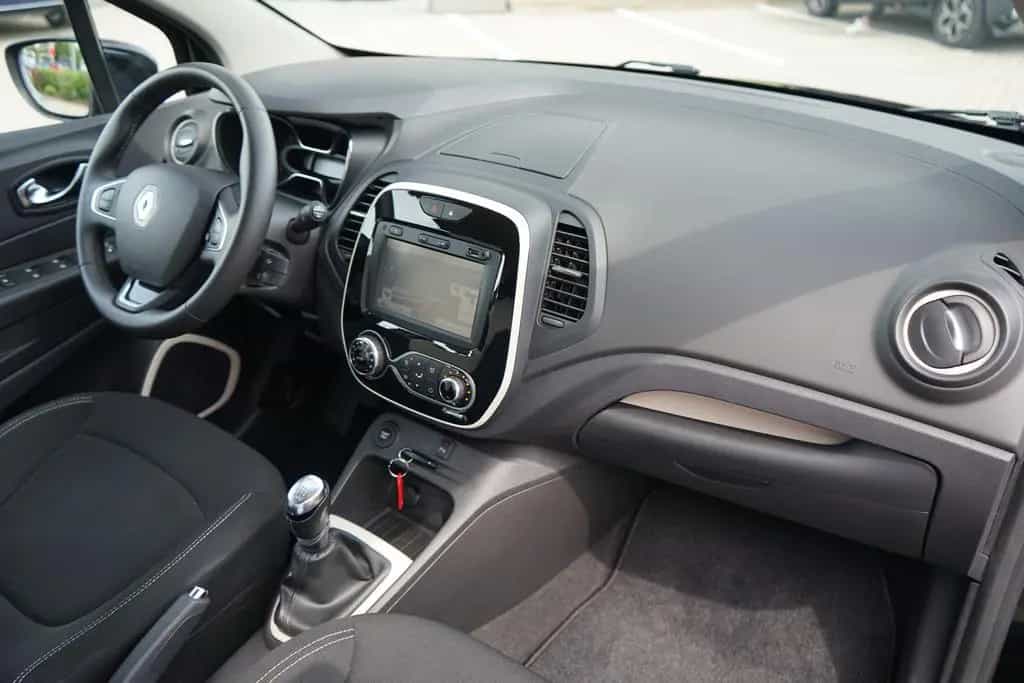 Renault Captur 1.2 TCE Intens Klimaaut. Navi Kamera DAB 01/2018-photo-3
