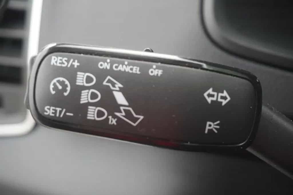 Skoda Karoq 1.5 TSI Style DSG LED Navi Schiebedach PDC 08/2022-photo-24