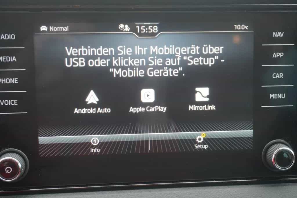 Skoda Karoq 1.5 TSI Style DSG LED Navi Schiebedach PDC 08/2022-photo-27