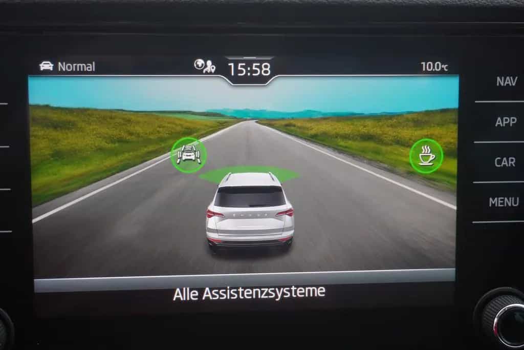Skoda Karoq 1.5 TSI Style DSG LED Navi Schiebedach PDC 08/2022-photo-28