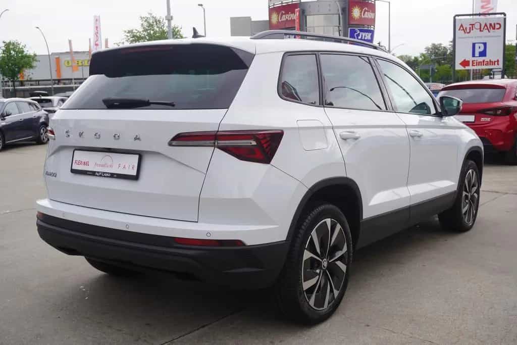 Skoda Karoq 1.5 TSI Style DSG LED Navi Schiebedach PDC 08/2022-photo-3