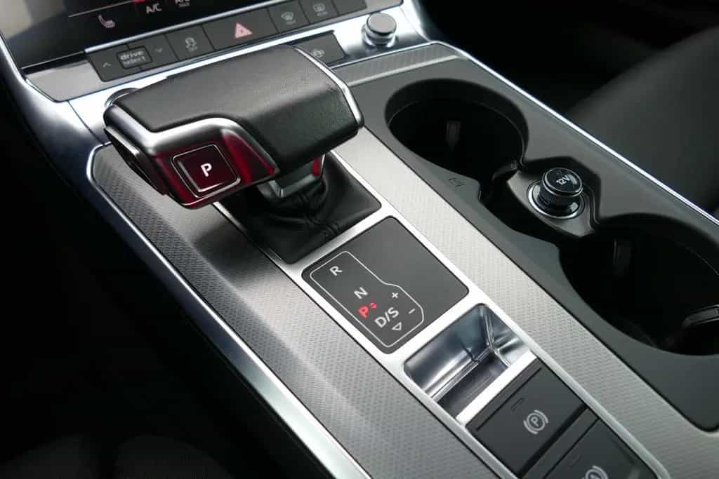 Audi A6 Avant 40 2.0 TDI Sport LED Navi ACC Kamera 02/2019-photo-16