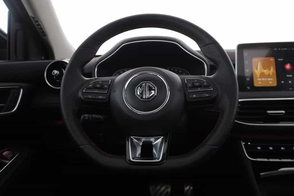 MG HS 1.5 T-GDI Luxury Aut. LED ACC Navi 360° Pano 03/2024-photo-13