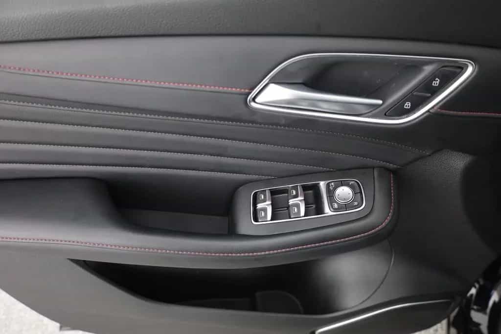 MG HS 1.5 T-GDI Luxury Aut. LED ACC Navi 360° Pano 03/2024-photo-18
