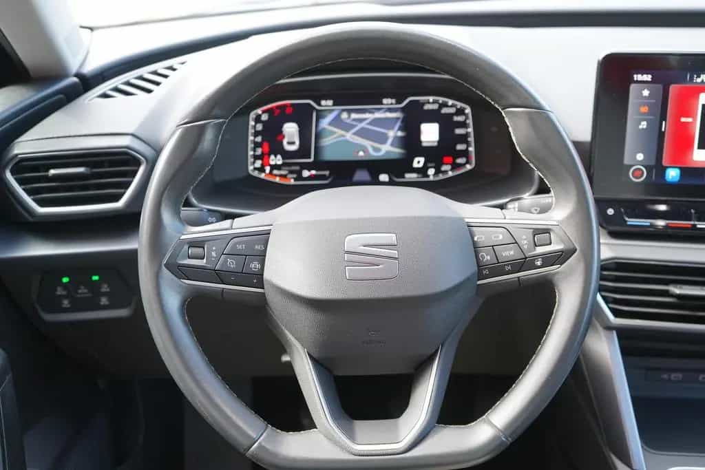 Seat Leon ST 1.5 TSI Style LED Navi Sitzheizung AHK 11/2020-photo-16