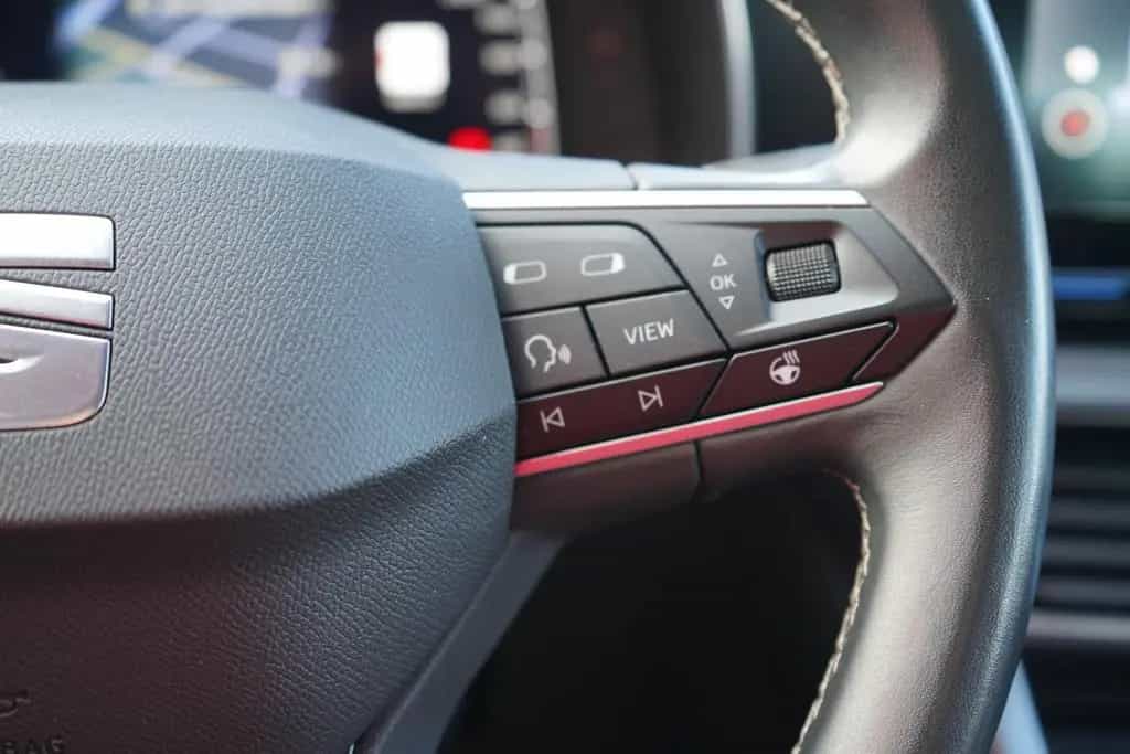 Seat Leon ST 1.5 TSI Style LED Navi Sitzheizung AHK 11/2020-photo-18