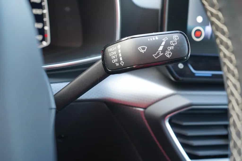 Seat Leon ST 1.5 TSI Style LED Navi Sitzheizung AHK 11/2020-photo-19