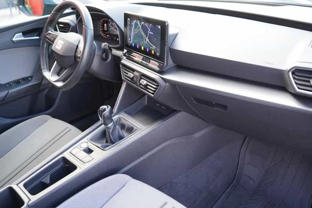 Seat Leon ST 1.5 TSI Style LED Navi Sitzheizung AHK 11/2020-photo-25