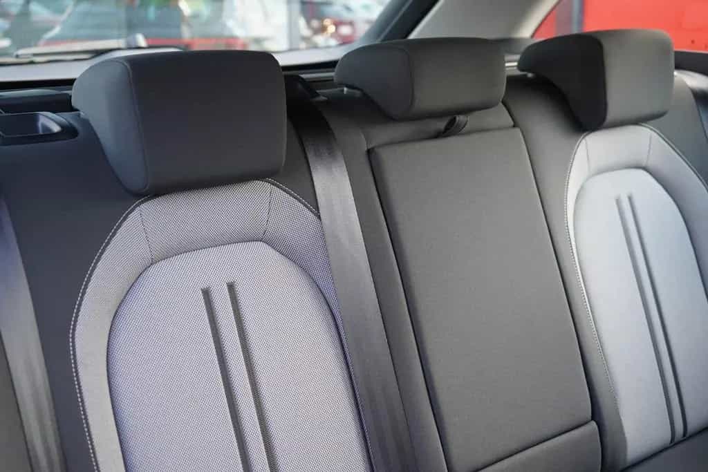 Seat Leon ST 1.5 TSI Style LED Navi Sitzheizung AHK 11/2020-photo-28