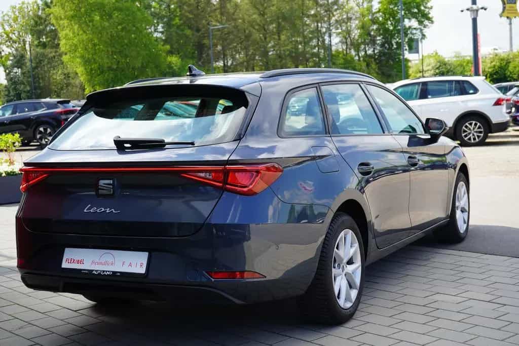 Seat Leon ST 1.5 TSI Style LED Navi Sitzheizung AHK 11/2020-photo-4