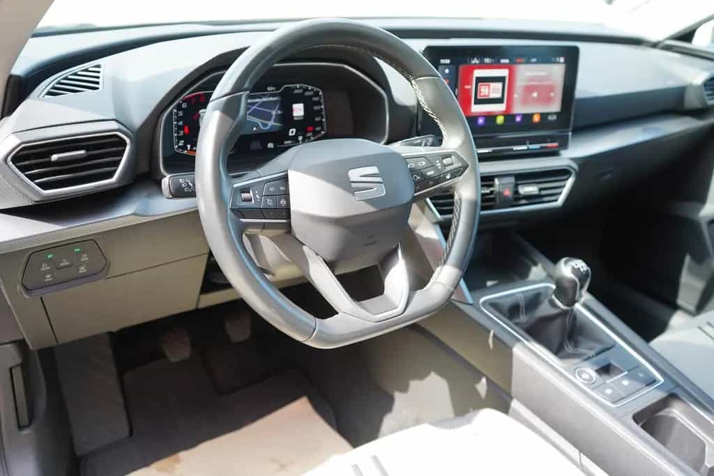 Seat Leon ST 1.5 TSI Style LED Navi Sitzheizung AHK 11/2020-photo-8