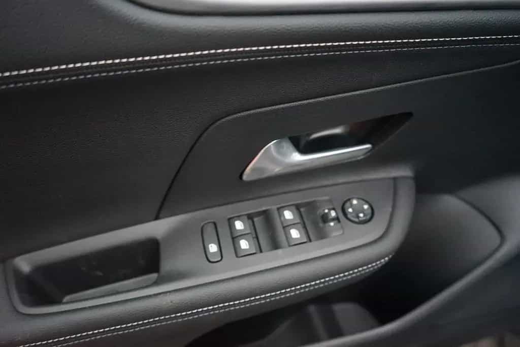 Opel Mokka GS 1.2 DI Turbo Aut. LED Kamera Sitzheizun 04/2026-photo-19