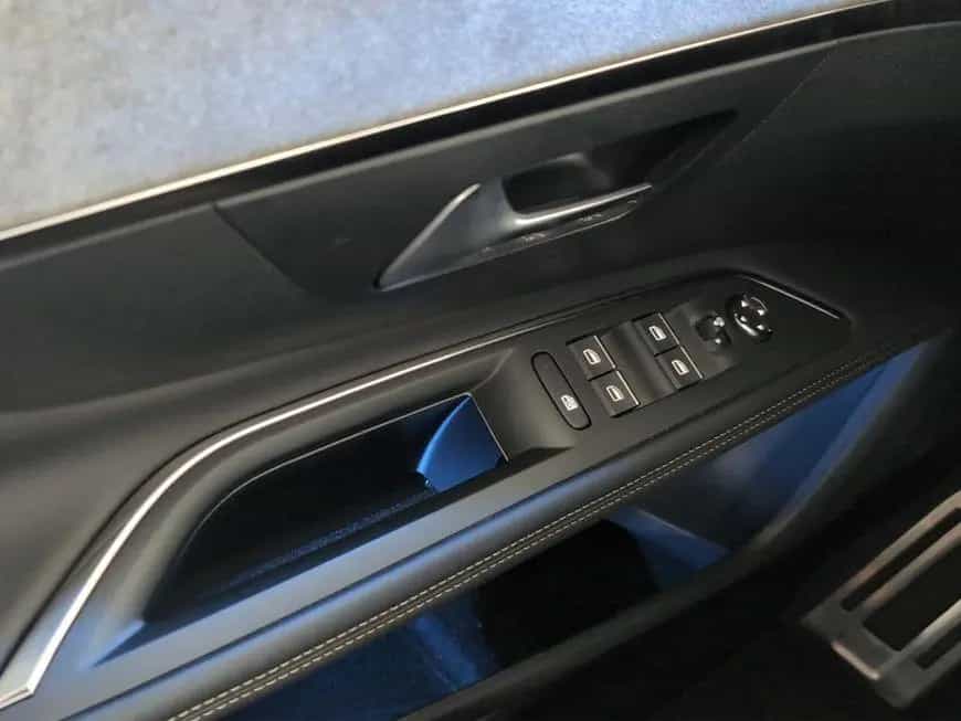 Peugeot 3008 PureTech 130 GPF EAT8 GT LED+FOCAL-SOUND+SH 08/2023-photo-15