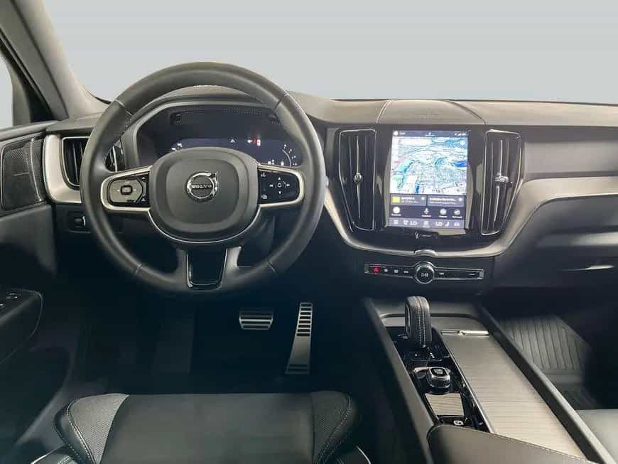 Volvo XC60 B4 AWD R-Design Aut Glasd 21'' HeadUp Stand 01/2022-photo-11