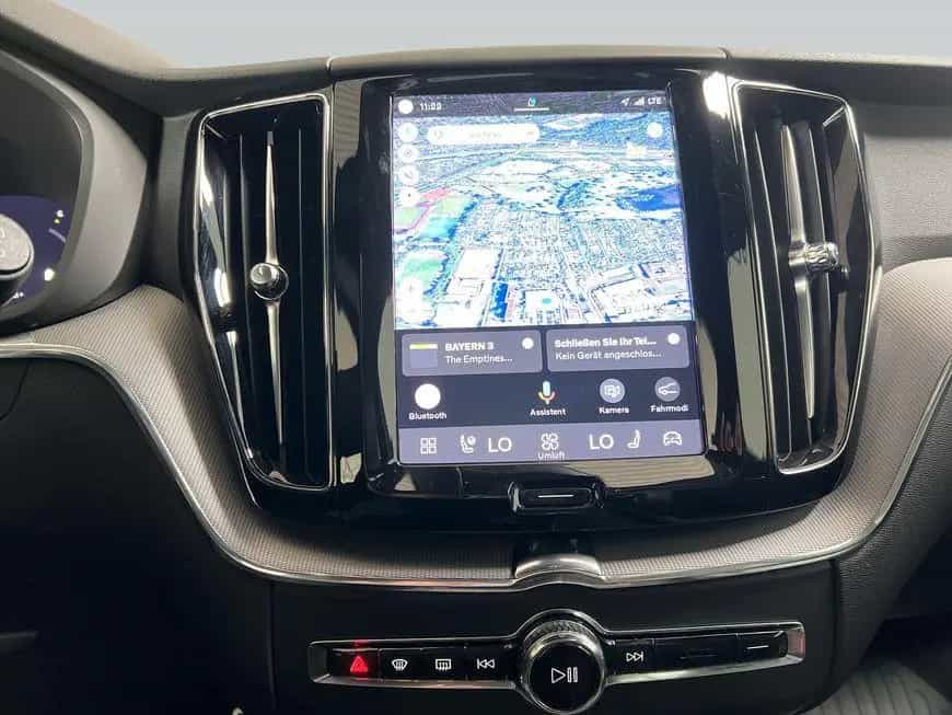 Volvo XC60 B4 AWD R-Design Aut Glasd 21'' HeadUp Stand 01/2022-photo-14