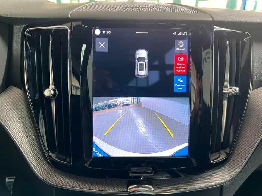 Volvo XC60 B4 AWD R-Design Aut Glasd 21'' HeadUp Stand 01/2022-photo-24