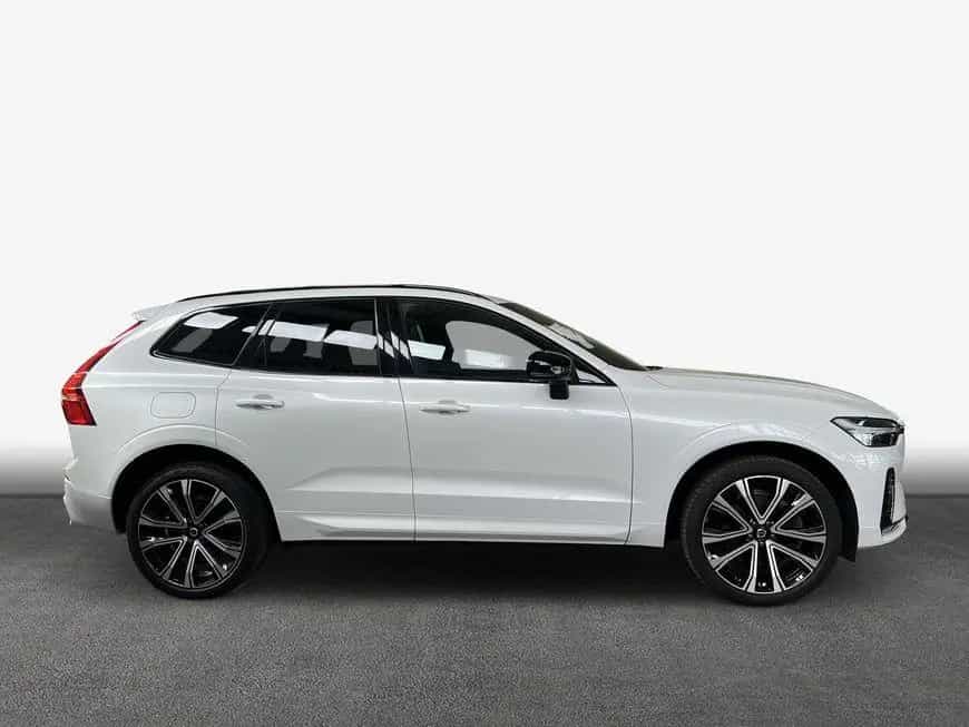 Volvo XC60 B4 AWD R-Design Aut Glasd 21'' HeadUp Stand 01/2022-photo-4