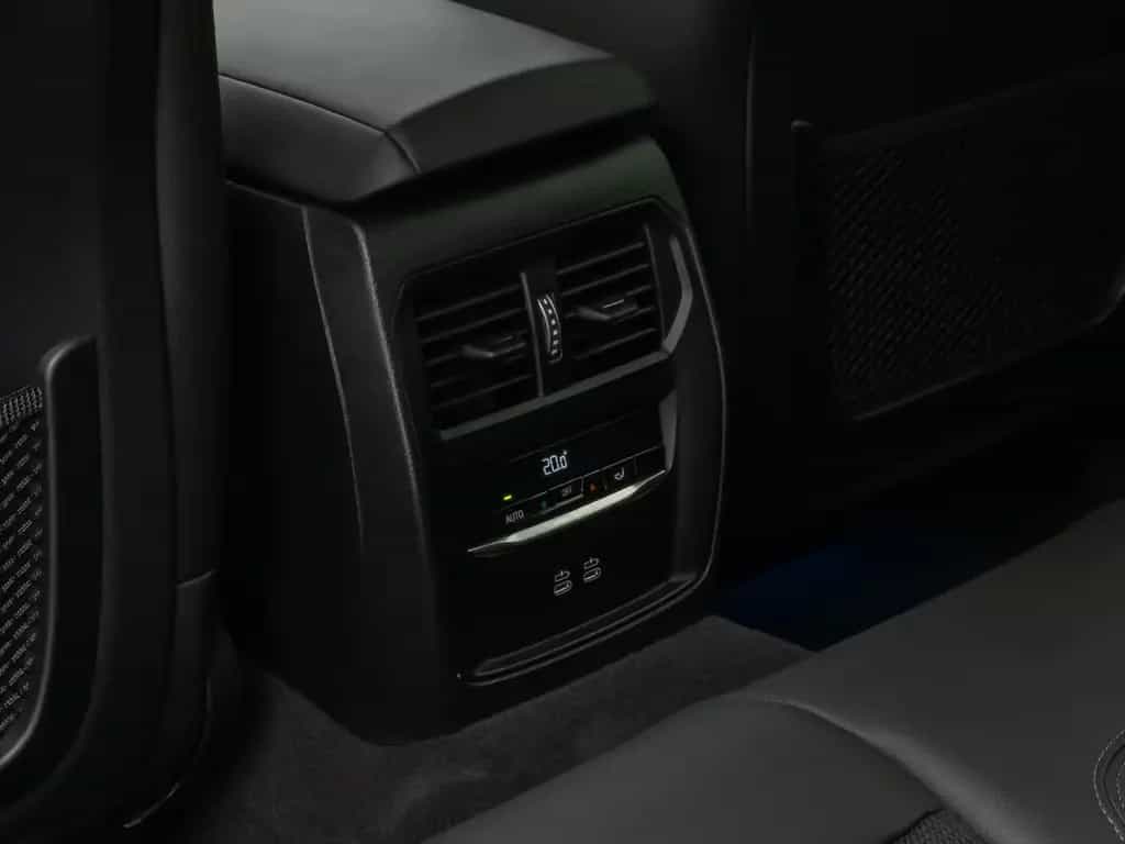 BMW 3 Series i xD Kamera HUD H/K ACC Komfort Alarm Sport 03/2023-photo-29