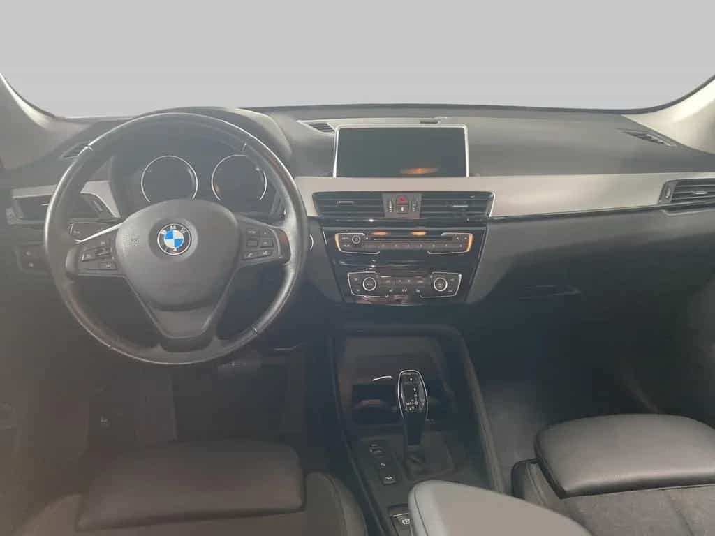 BMW X1 xDrive 18d Aut. Navi Parkassistent LED Sports 06/2020-photo-6