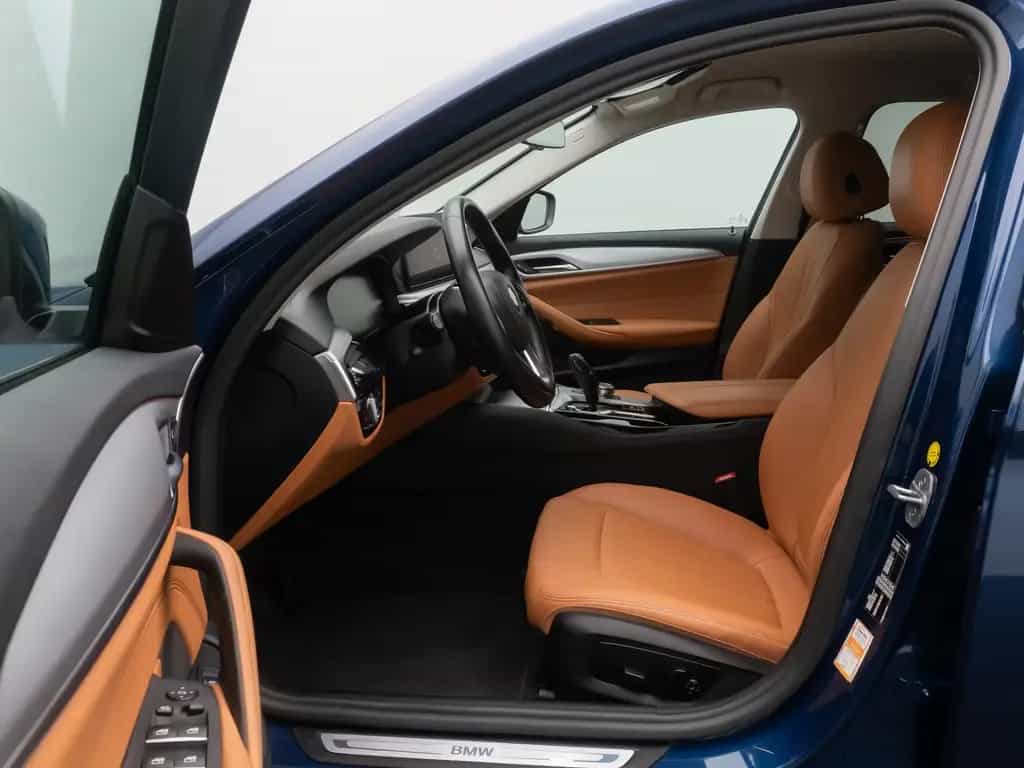 BMW 5 Series d Sport Komfort DAB Kamera 4xKlima Alarm 11/2022-photo-19