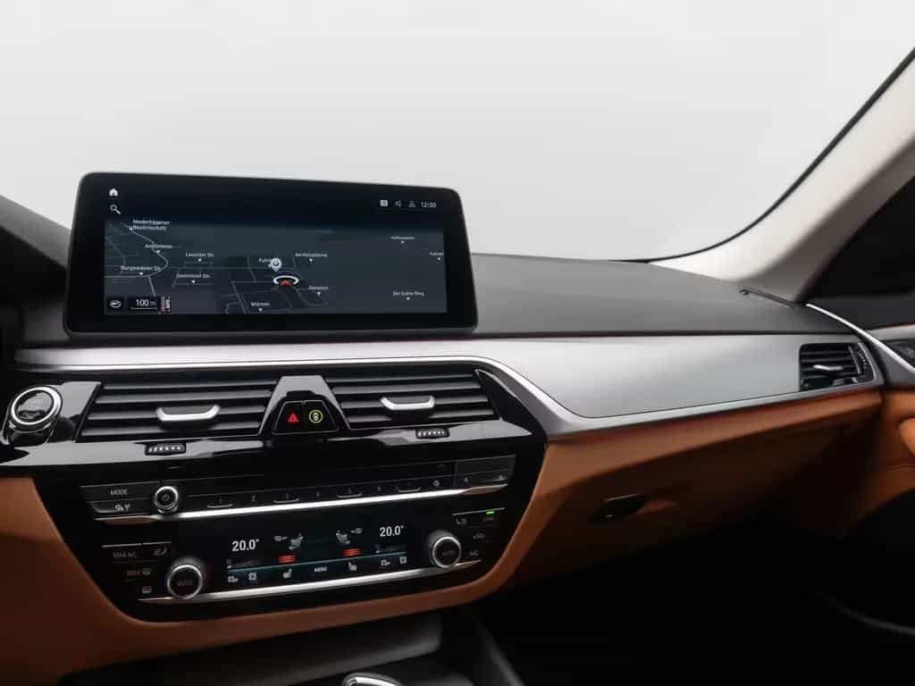 BMW 5 Series d Sport Komfort DAB Kamera 4xKlima Alarm 11/2022-photo-21