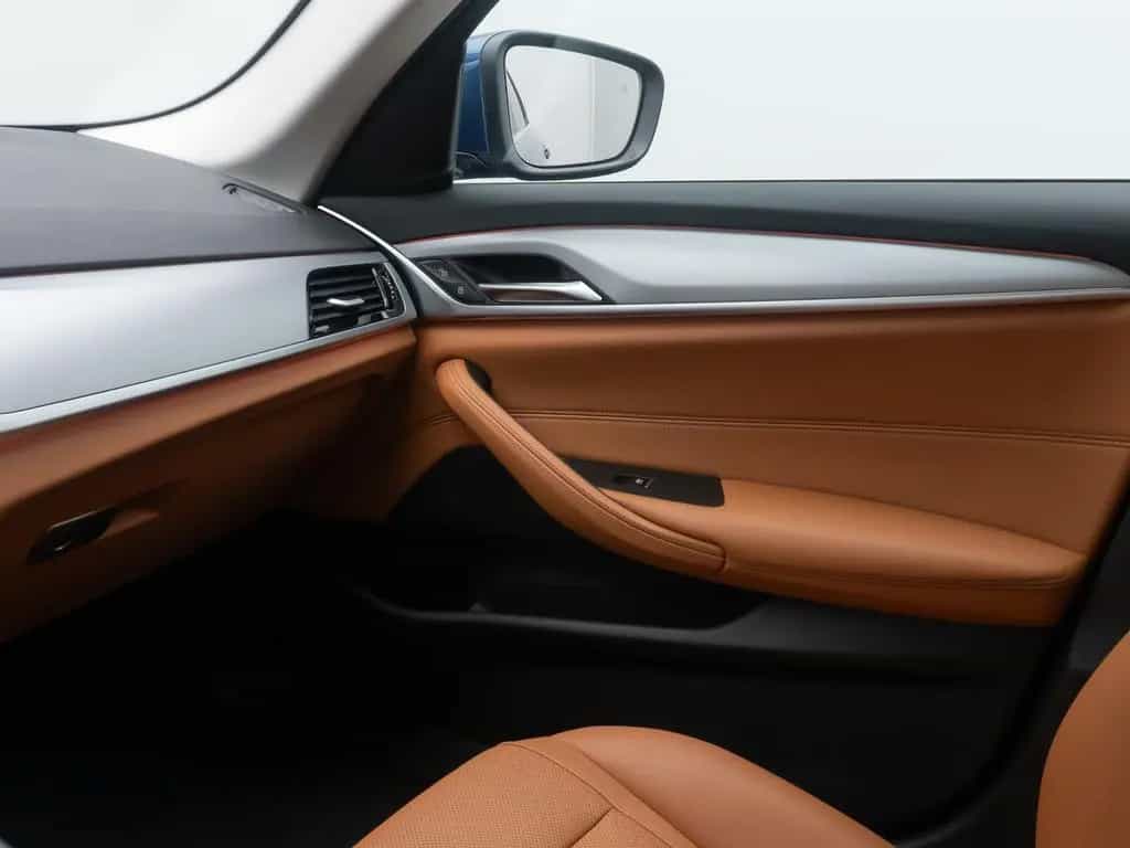 BMW 5 Series d Sport Komfort DAB Kamera 4xKlima Alarm 11/2022-photo-33