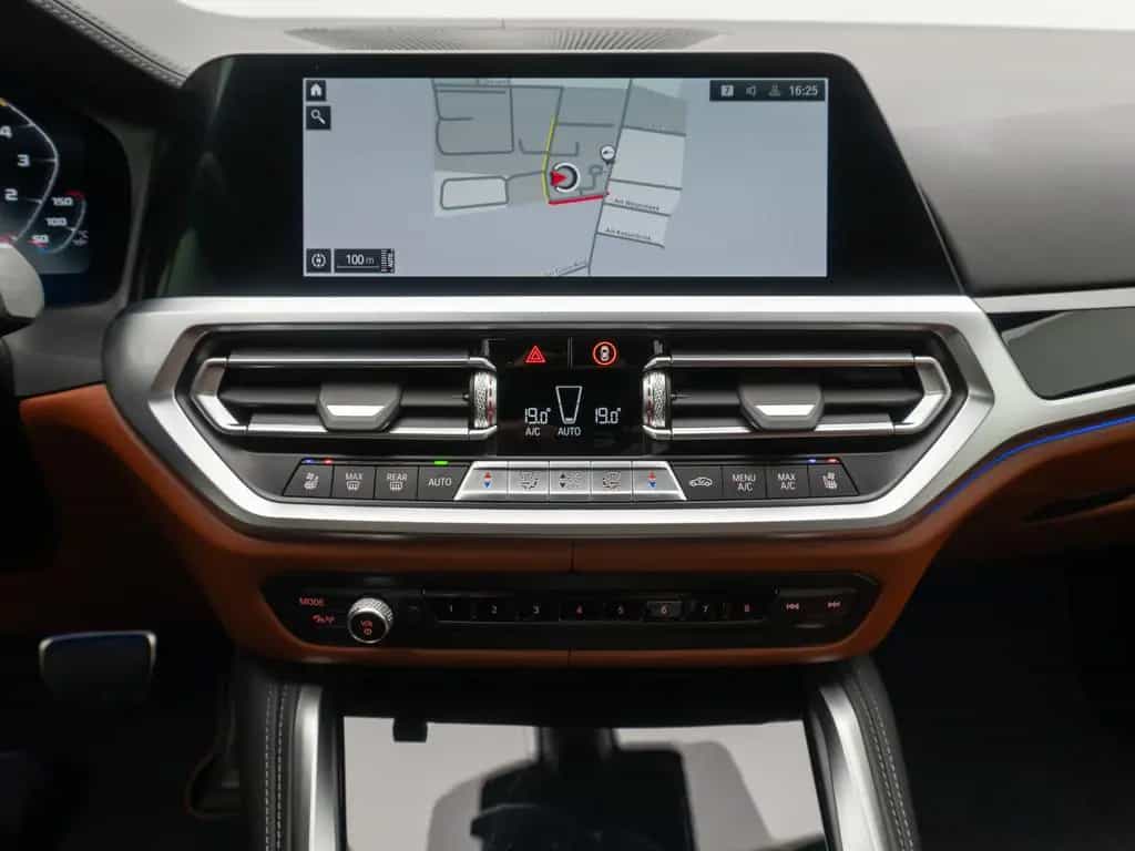 BMW M4 Competition xD 360°HUD H/K DAB Laser Klimasit 07/2022-photo-27