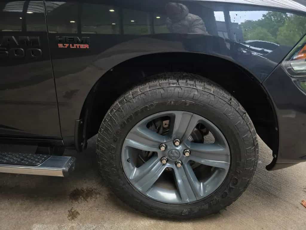 Dodge RAM 1500 4x4 Quad Cab Sport LEDER/deutsches-FZG 07/2017-photo-11
