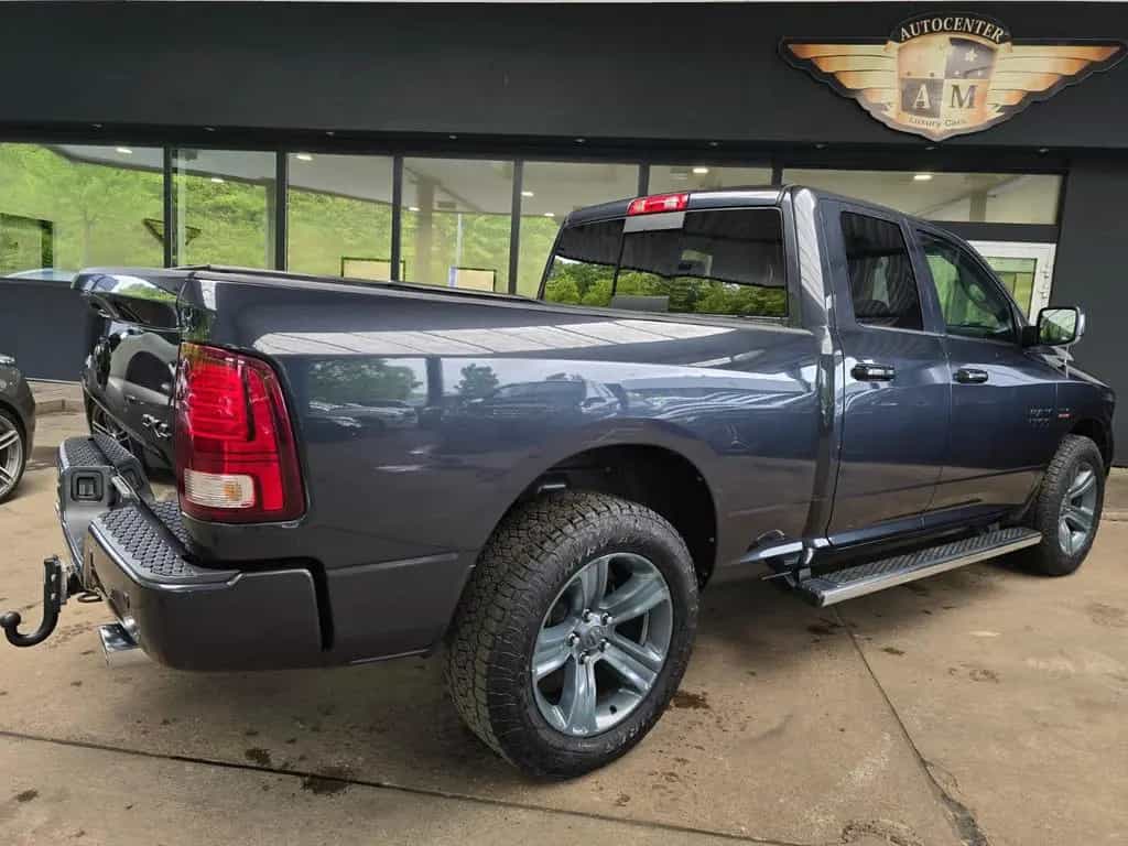 Dodge RAM 1500 4x4 Quad Cab Sport LEDER/deutsches-FZG 07/2017-photo-12