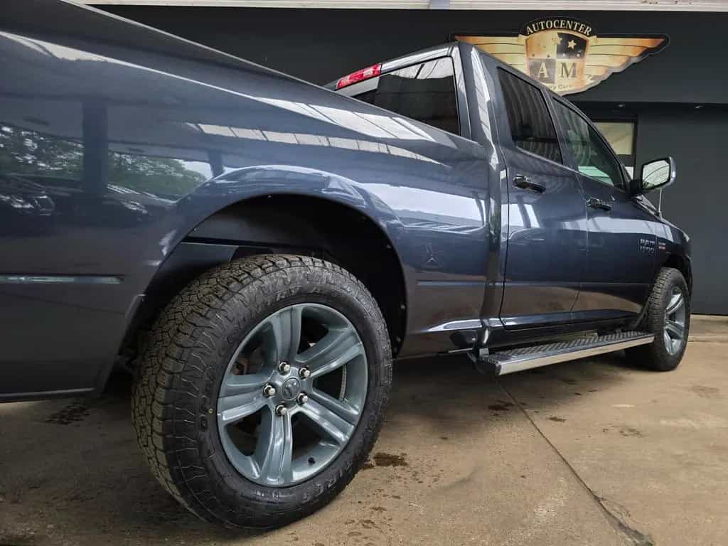 Dodge RAM 1500 4x4 Quad Cab Sport LEDER/deutsches-FZG 07/2017-photo-17