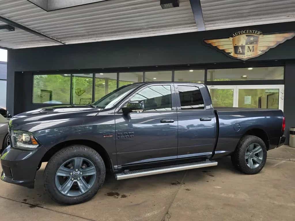 Dodge RAM 1500 4x4 Quad Cab Sport LEDER/deutsches-FZG 07/2017-photo-2