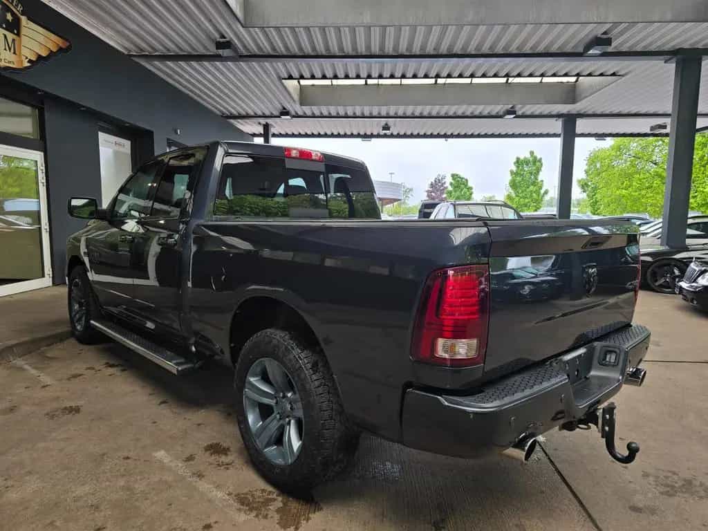 Dodge RAM 1500 4x4 Quad Cab Sport LEDER/deutsches-FZG 07/2017-photo-20