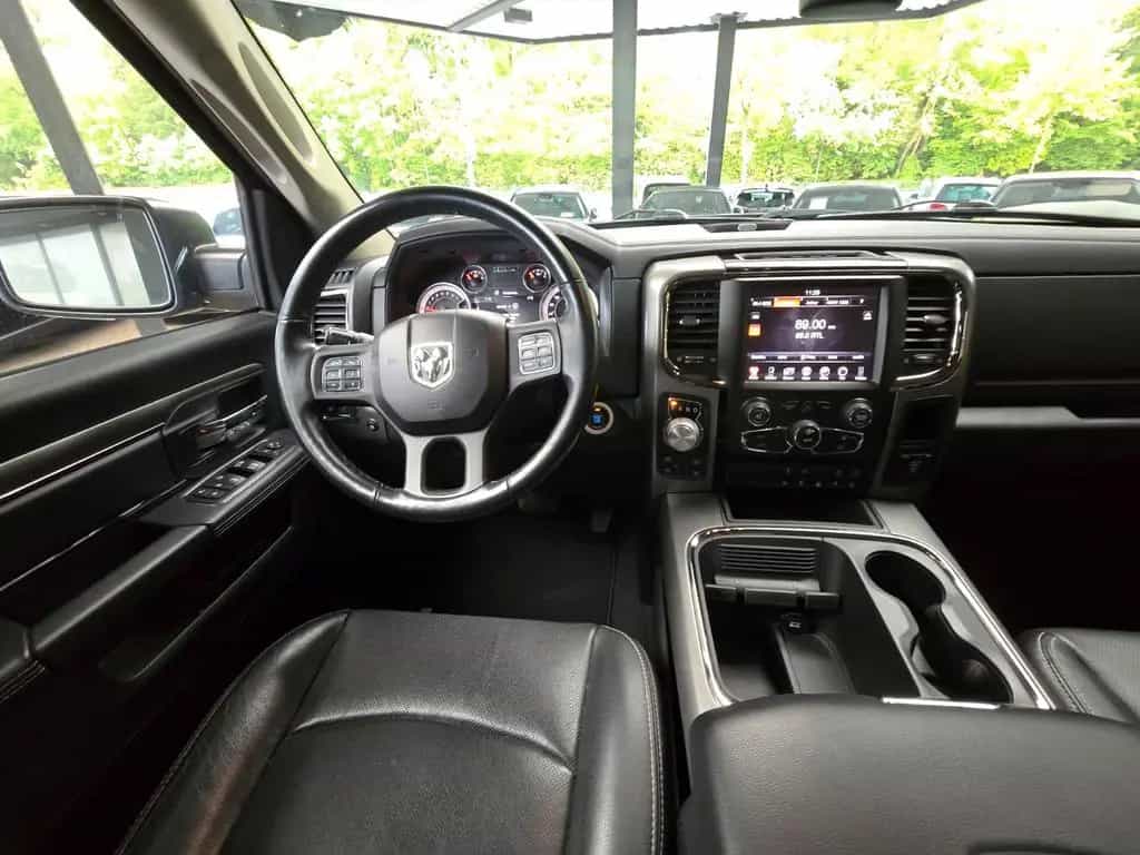 Dodge RAM 1500 4x4 Quad Cab Sport LEDER/deutsches-FZG 07/2017-photo-26