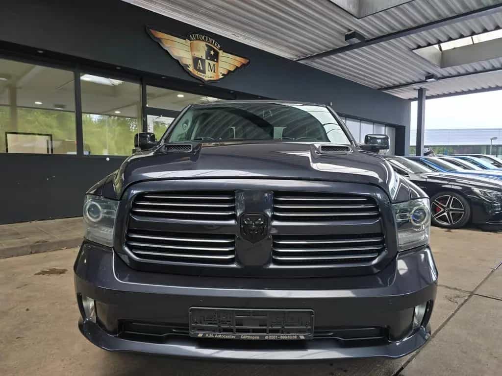 Dodge RAM 1500 4x4 Quad Cab Sport LEDER/deutsches-FZG 07/2017-photo-6