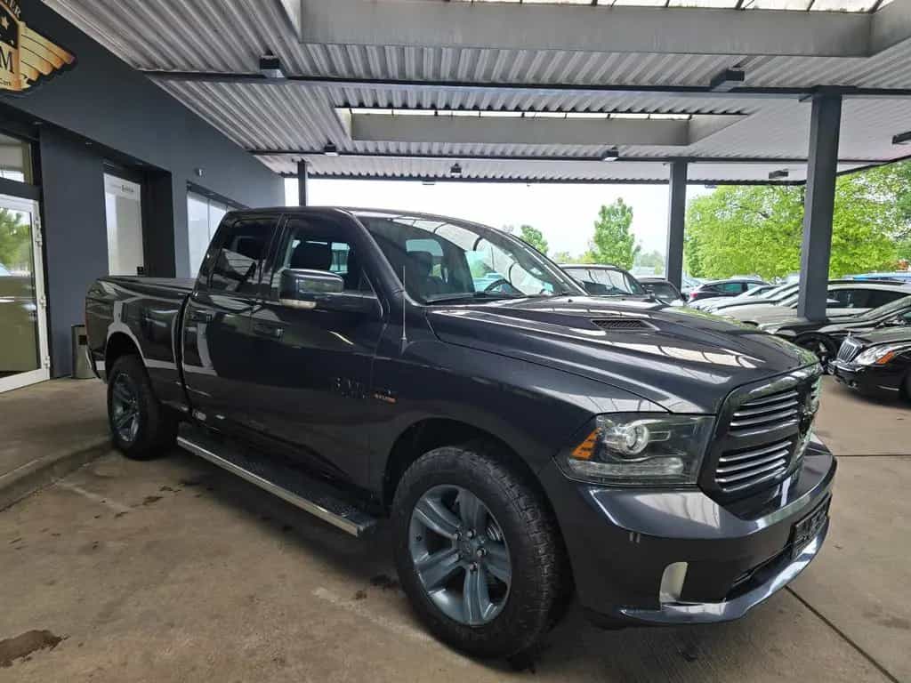 Dodge RAM 1500 4x4 Quad Cab Sport LEDER/deutsches-FZG 07/2017-photo-7