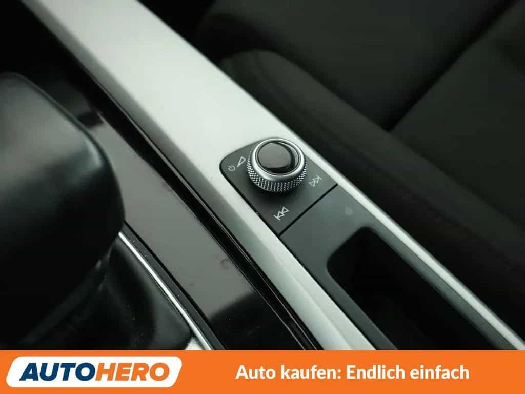 Audi A4 40 TFSI Mild-Hybrid S line Aut.*NAVI*LED*PDC* 01/2020-photo-27