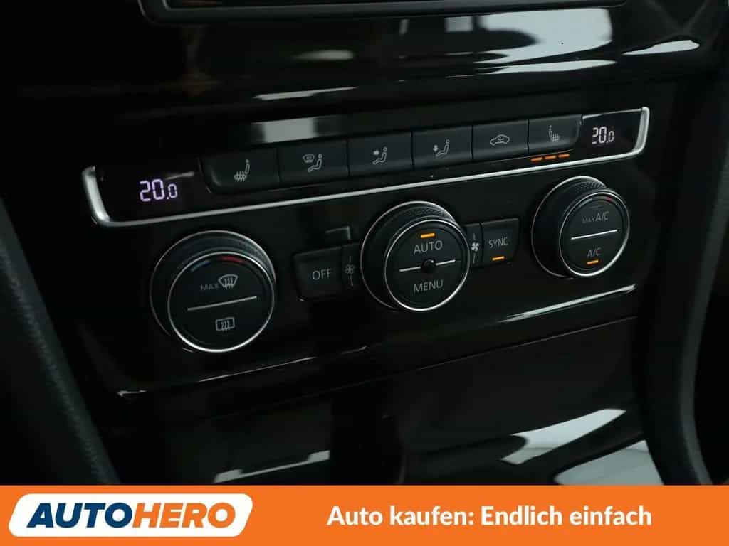 Volkswagen Golf VII 1.4 TSI ACT Highline BMT Aut.*NAVI*PDC* 01/2016-photo-24