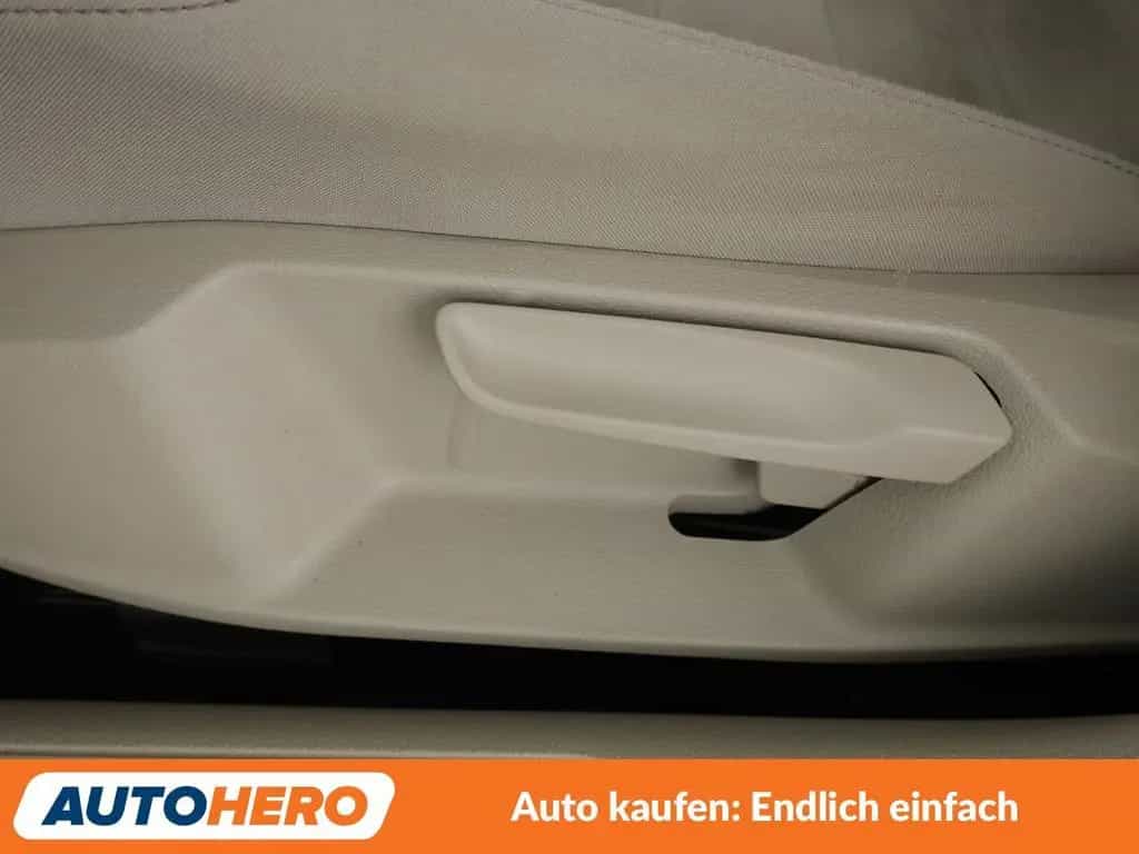 Volkswagen Golf VII 1.4 TSI ACT Highline BMT Aut.*NAVI*PDC* 01/2016-photo-29