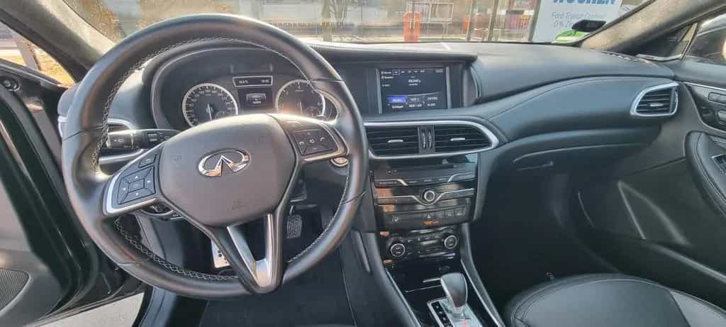 Infiniti QX30 2.2d Premium Tech | 1. Hand | TOP ZUSTAND 06/2017-photo-5