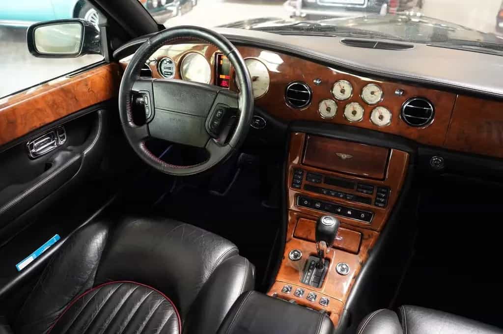 Bentley Arnage Red Label 6.75 V8 Twin Turbo 07/2001-photo-17