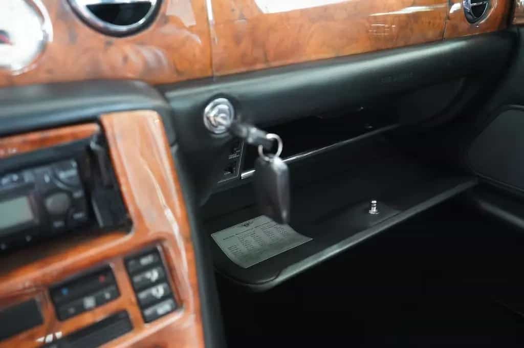 Bentley Arnage Red Label 6.75 V8 Twin Turbo 07/2001-photo-23