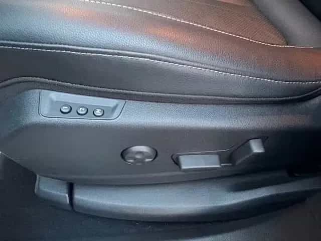 Opel Grandland (X) 1.6 Automatik Innovation+Leder+USB 02/2019-photo-17