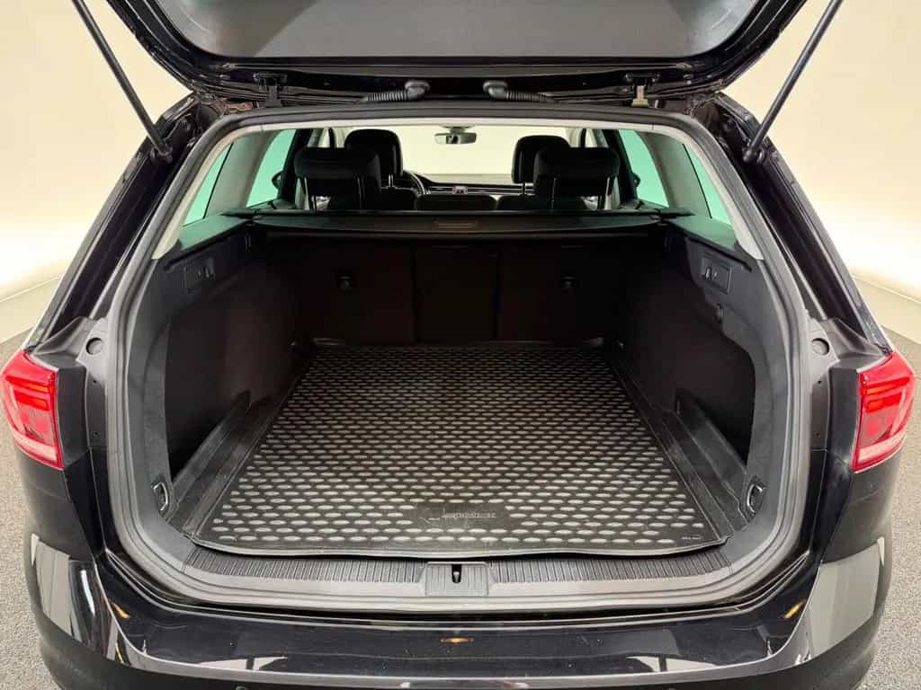 Volkswagen Passat 2.0 TSI*BUSINESS*LED-ACC-R.KAM-MASSAGE 12/2019-photo-9