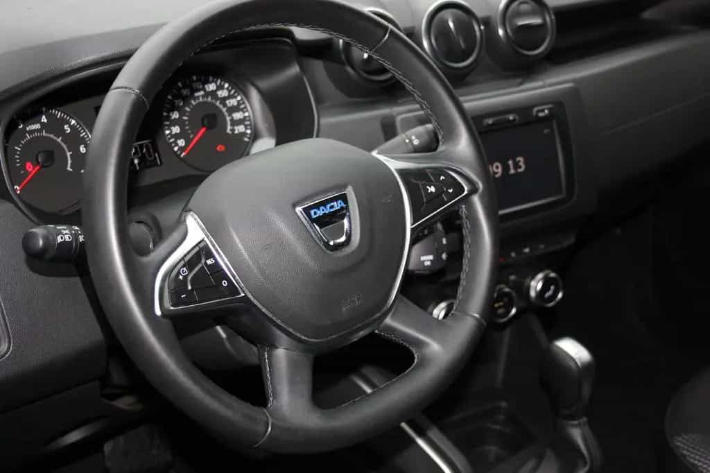 Dacia Duster 1.5DCi AUTOMATIK Navi/Kam/Temp/Pdc/Ahk 04/2018-photo-14