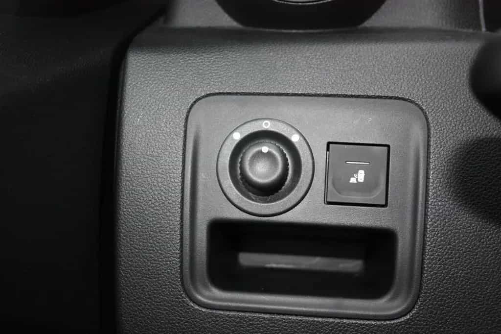 Dacia Duster 1.5DCi AUTOMATIK Navi/Kam/Temp/Pdc/Ahk 04/2018-photo-18